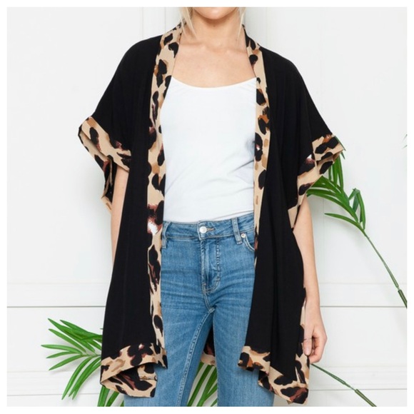 18 FABULOUS LEOPARD TRIM OPEN PONCHO - Picture 6 of 6